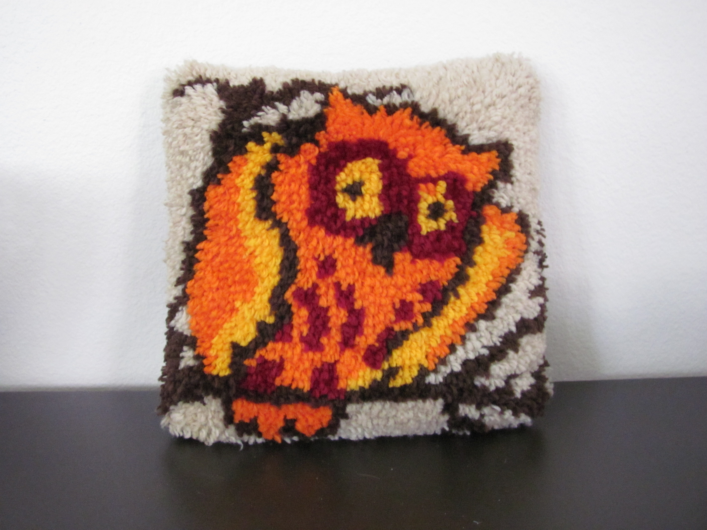Vintage 1970 S Latch Hook Owl Pillow On Luulla